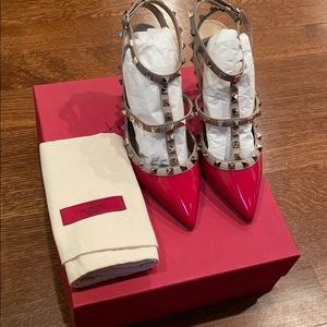 Valentino Rockstud Accents Patent Leather Pumps-38